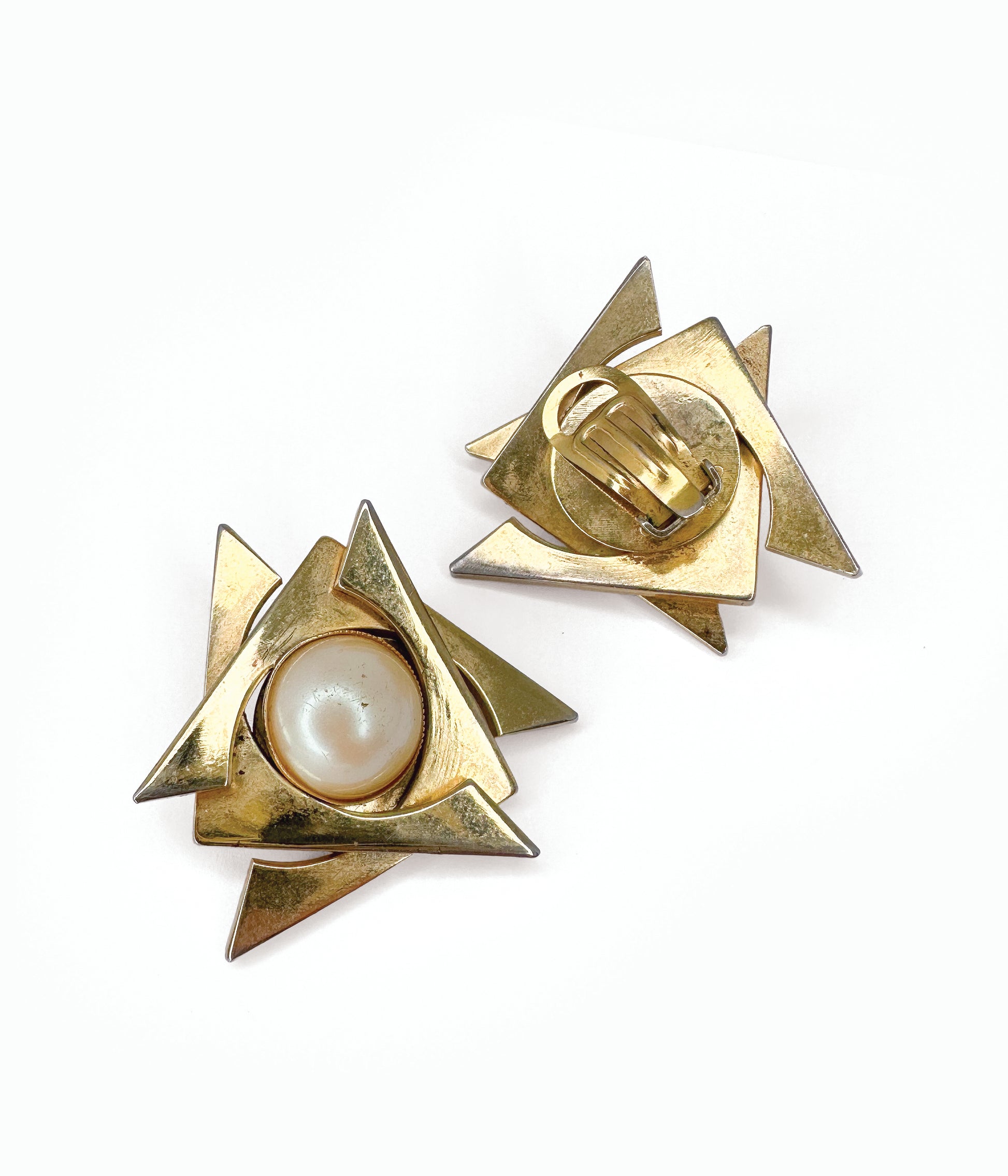 Vintage 1980's Gold Tone Ninja Star with Faux Pearl Button Earrings