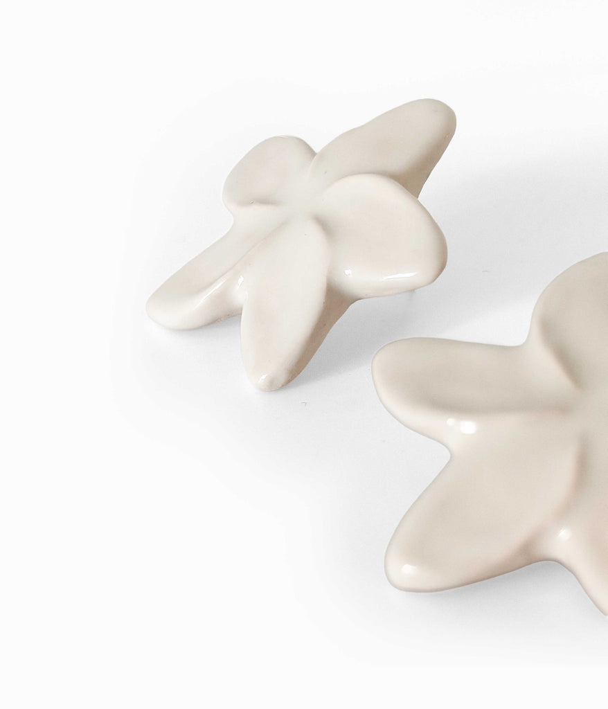 'Flower of Seville' Orange Blossom in White Ceramic
